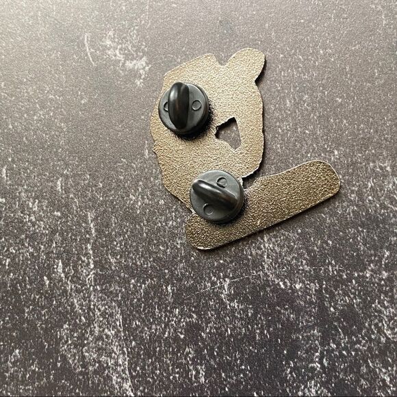 Wonder Woman Feminist Enamel Pin/ Brooch - Picture 4 of 5